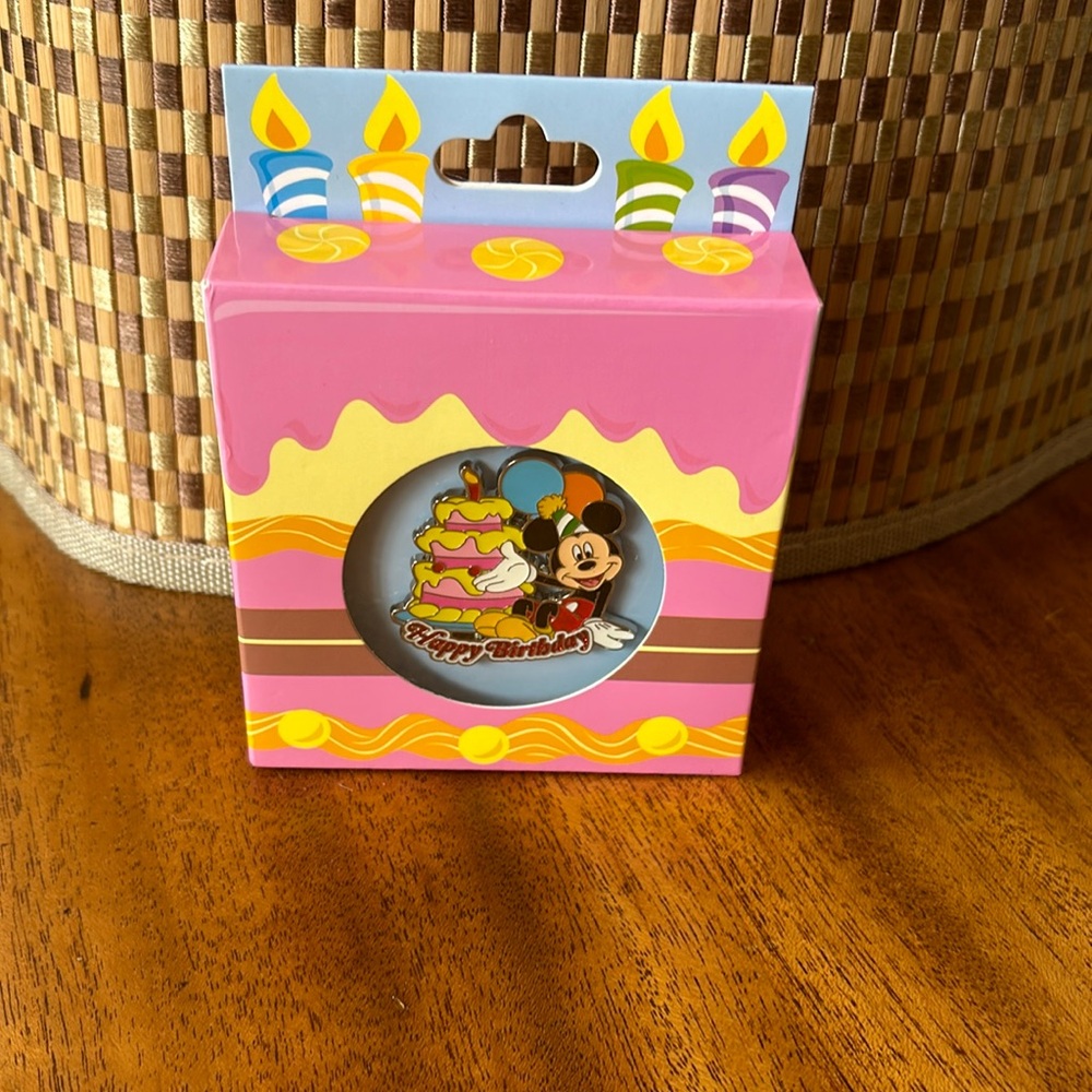 Authentic Disney Pins Happy Birthday Pin. Mickey with cake